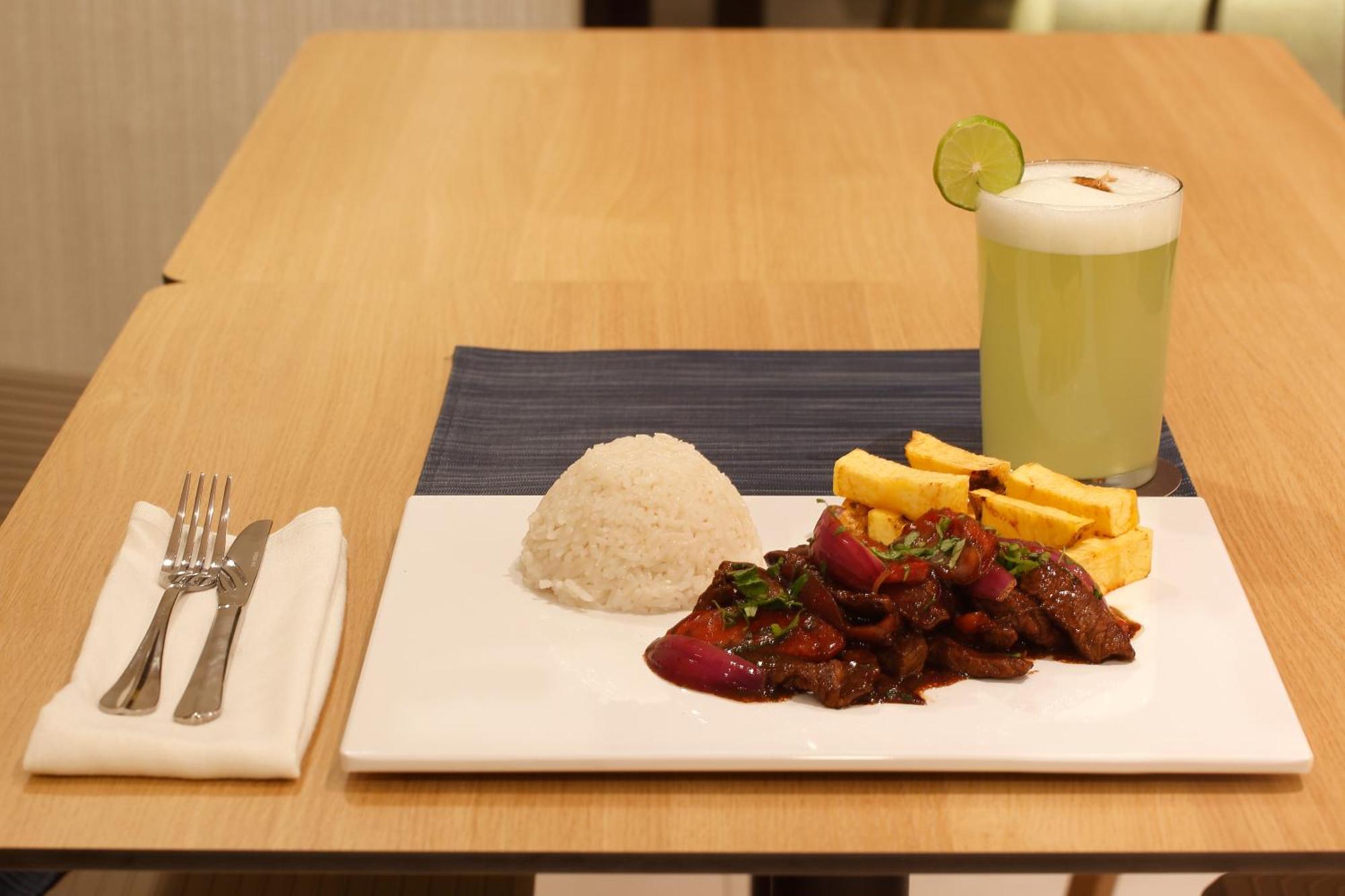Hotel Ikonik Miraflores 4*